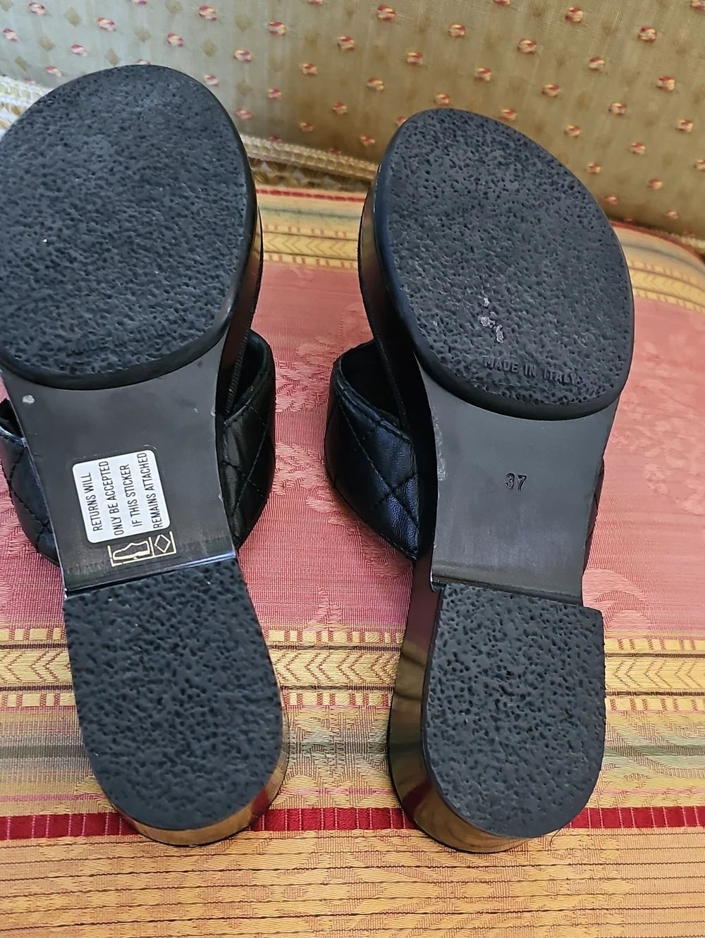 CHANEL Black Patent Thong Sandals with Silver CC Accent 37